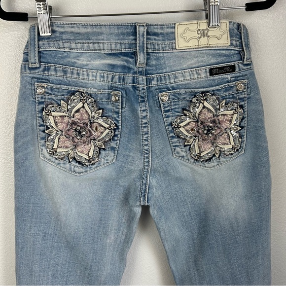 Miss Me Mid Rise Distressed Capri Jeans - Picture 6 of 8